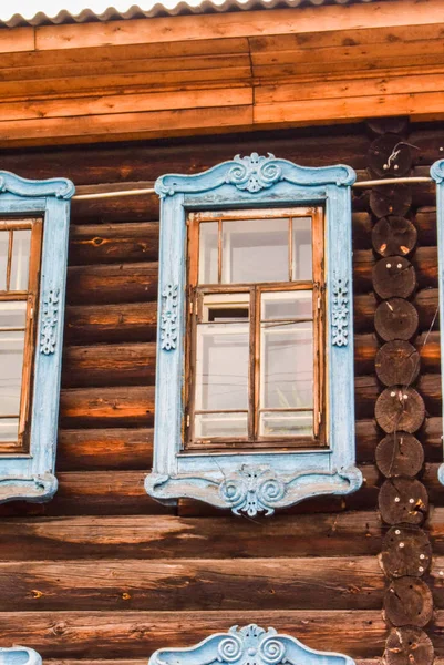 Holzfenster Alten Häusern Russischen Norden Schöne Aufnahmen Schnitzen Traditionelles Holzgehäuse — Stockfoto