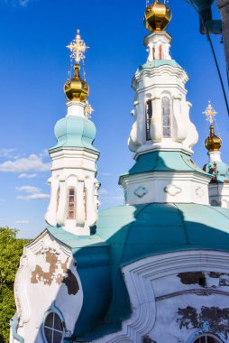 lesosibirsk / Rusya - 06 Haziran 2019: Cephe dışında eski Rus Ortodoks Kilisesi