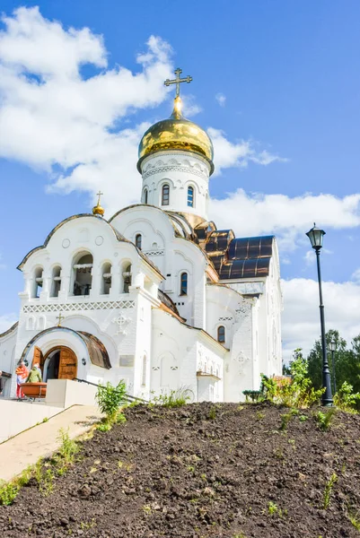 Lesosibirsk Ryssland Juni 2019 Gamla Rysk Ortodoxa Kyrkan Utanför Fasaden — Stockfoto