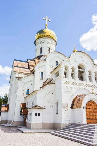 Lesosibirsk Ρωσία Ιούνιος 2019 Παλαιά Ρωσική Ορθόδοξη Εκκλησία Εκτός Πρόσοψης — Φωτογραφία Αρχείου