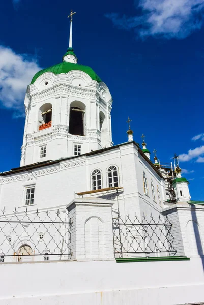 Lesosibirsk Ryssland Juni 2019 Gamla Rysk Ortodoxa Kyrkan Utanför Fasaden — Stockfoto