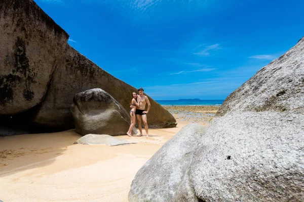 Landscape Young Tourist Couple Tropical Tioman Island Malaysia Beautiful Seascape — Stock Photo, Image