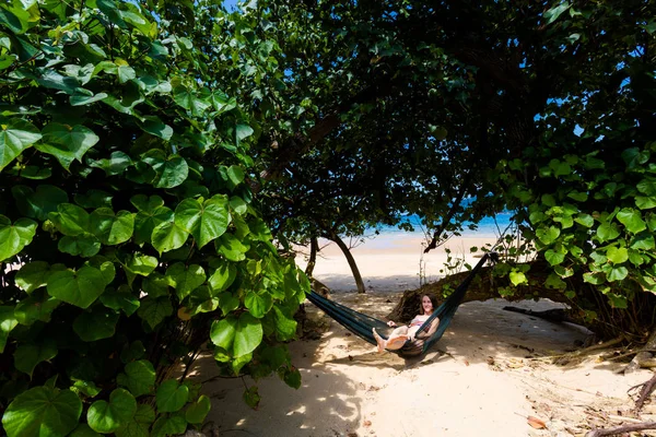 Ontspannen Hangmat Tropische Tioman Island Maleisië Voor Jonge Toeristen Prachtige — Stockfoto