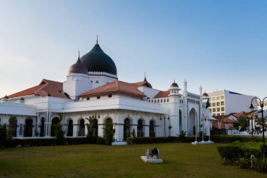 Malezya 'nın Penang Adası' ndaki Mescid Yüzbaşı Keling camii. Sacral İslam mimarisi.