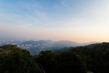 Penang Adası Malezya Penang tepeden manzara. Güzellikler içinde Güney Doğu Asya.