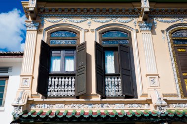 Malacca Malezya şehirde Jonker Caddesi üzerinde güzel sömürge mimarisi. Güney Doğu Asya güzel mahallesinde.