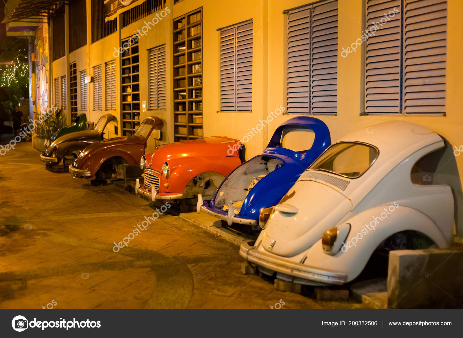 Beautiful Street Art Malacca City Malaysia Beautiful Old Cars Sculpture Stock Photo Image By C Annabieniek 200332506