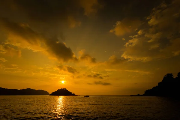 Коралловый Пляж Телук Нипах Острове Пангкор Малайзии Пейзаж Морем Снятый — стоковое фото