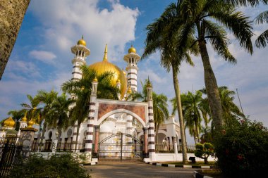 Malezya'da Kuala Kangsar şehirde Ubudiah Camii güzel mimarisi. Güney Doğu Asya sakral binalarda.