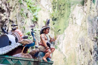 Güzel Hinduizm Kuala Lumpur sermaye şehir Malezya içinde tapınak Batu mağaraları. Güney Doğu Asya güzel sakral sanat.