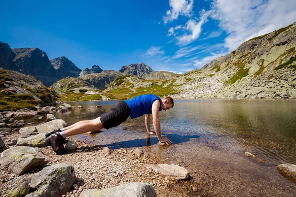 Touristisch Inbeautiful Velka Studena Dolina Slowakisches Hochtatra Gebirge Schönes Sommerpanorama — Stockfoto