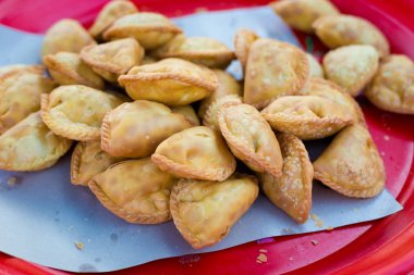 Langkawi Adası piyasasında Malezya gizliliğe köfte taze hazırlanmış. Geleneksel Asya mutfağı taze malzemelerle yapılmış.