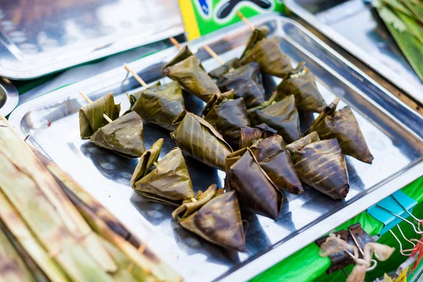 Frisch Zubereiteter Malaiischer Grill Bananenblättern Auf Dem Lokalen Markt Auf — Stockfoto