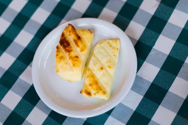Gegrillter Halloumi Käse Einem Lokalen Restaurant Larnaka Traditionelles Zypriotisches Meze — Stockfoto