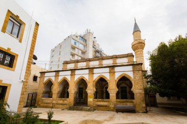Lefkoşa'daki Türk Sarayonu Camii güzel eski mimarisi. Kıbrıs Adası'nda alınan cityscape.