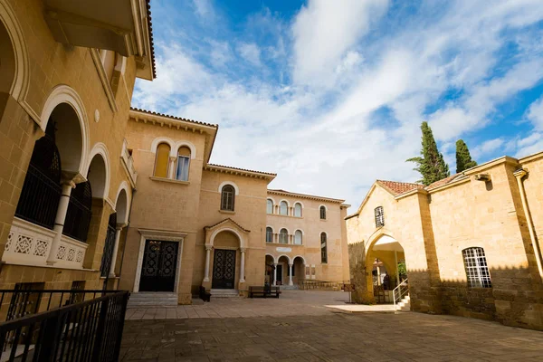 Güzel Eski Mimari Archibishop Sarayı Içinde Kıbrıs Nicosia Kıbrıs Adası — Stok fotoğraf