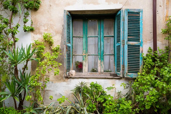 Güzel Eski Mimari Dolu Sokak Sanatı Kıbrıs Nicosia Kıbrıs Adası — Stok fotoğraf