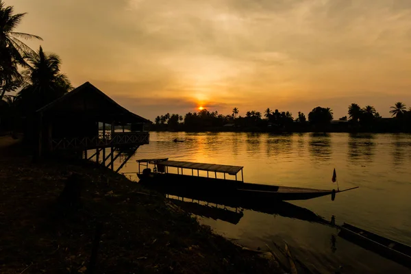 Puesta de sol en Don Khone Laos —  Fotos de Stock