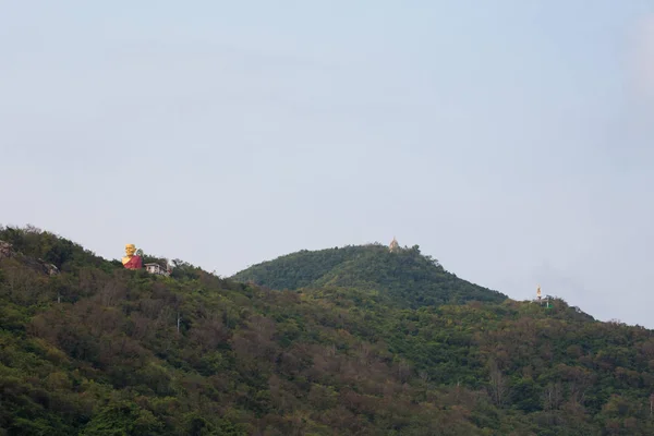 Ο Βούδας γλυπτό στο Koh Larn — Φωτογραφία Αρχείου