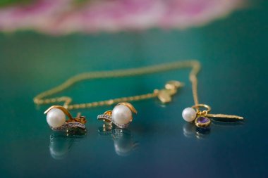 Güzel düğün Kolye Küpe detay