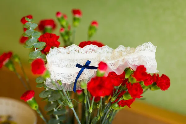 Beautiful wedding stocking suspender detail — Stock Photo, Image