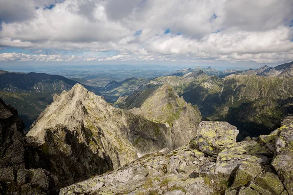 Caminho para as montanhas Rysy Tatra — Fotografia de Stock