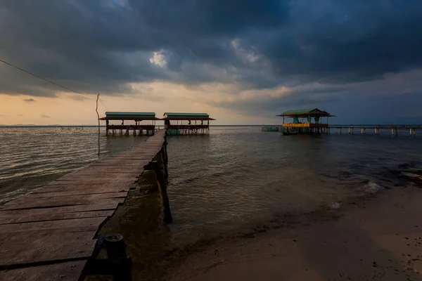 美丽的阳光普照在天堂的海星海滩上 在炎热的阳光普照的日子里 Phu Quoc Island Vietnam Ganh Dau Cape — 图库照片