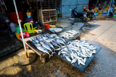 Phu Quoc, Vietnam - Ocak 2020: Duong Dong, Phu Quoc 'da sabah pazarı.