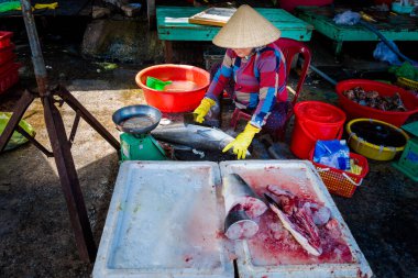 Phu Quoc, Vietnam - Ocak 2020: Duong Dong, Phu Quoc 'da sabah pazarı.