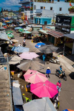 Phu Quoc, Vietnam - Ocak 2020: Duong Dong, Phu Quoc 'da sabah pazarı.