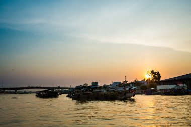 Can Tho, Vietnam - Şubat 2020: Sabah piyasası Cai Rang.