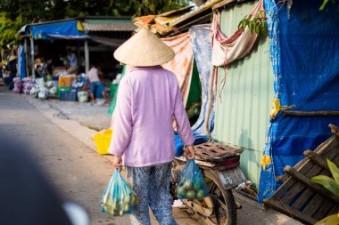 Can Tho, Vietnam - Şubat 2020: Renkli sabah pazarı