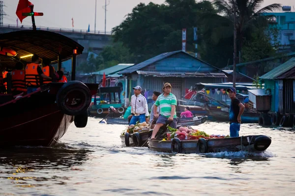 Can Tho Vietnam Febbraio 2020 Floating Morning Market Cai Rang — Foto Stock