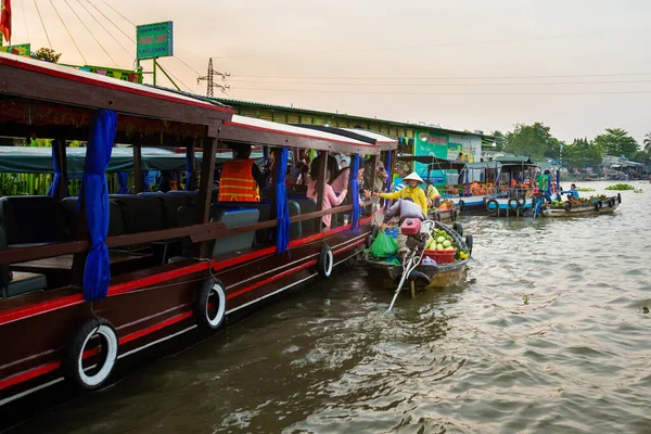 Can Tho Vietnam Február 2020 Lebegő Reggeli Piac Cai Rang — Stock Fotó