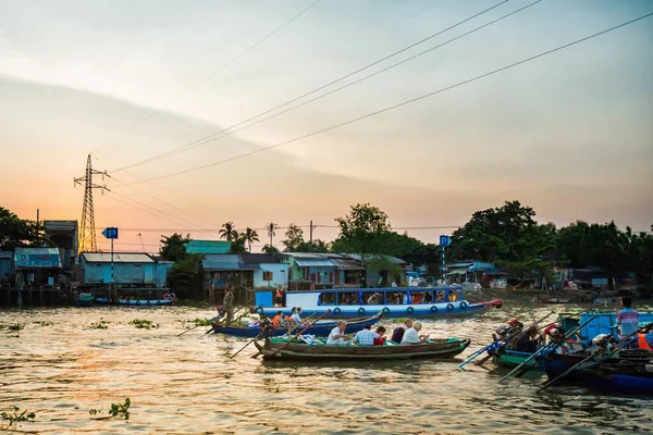 Can Tho Vietnam Február 2020 Lebegő Reggeli Piac Cai Rang — Stock Fotó