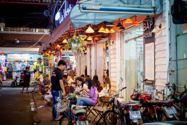 Can Tho, Vietnam - Şubat 2020: Renkli gece pazarı Tay Do