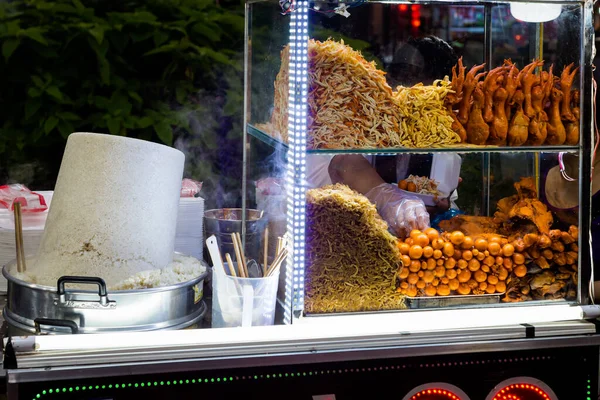 Heerlijk Eten Kleurrijke Avondmarkt Tay Can Tho Vietnam — Stockfoto