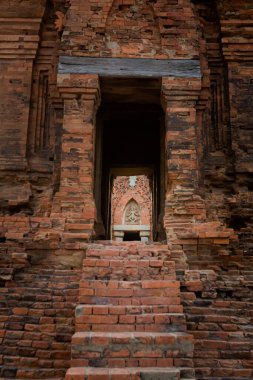 Phan Rang, Vietnam 'daki Po Klong Garai Cham tapınağının güzel detayları. Ninh Thuan bölgesi. Tapınak Trau tepesinde (Do Vinh - Thap Cham