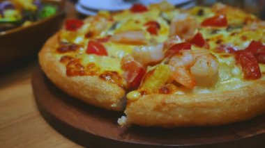 Avrupa mezeleri tabakta