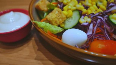 Tabaktaki salata