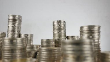 Bozuk paralar sıraya dizildi