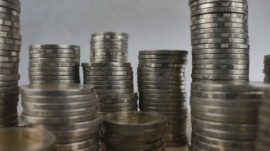 Bozuk paralar sıraya dizildi