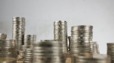 Bozuk paralar sıraya dizildi