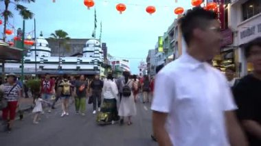 Gimbal, Miaohui 'ye Çinli turist ziyaretini vurdu..