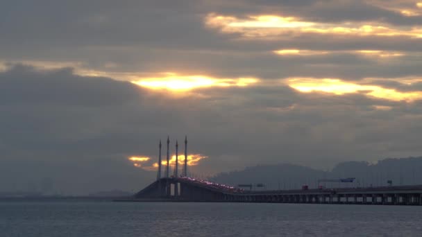 Восход Великолепного Облака Мосту Пенанг — стоковое видео