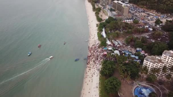 Letecký Pohled Loď Přijíždí Plovoucí Vůz Festival Teluk Bahang Penang — Stock video