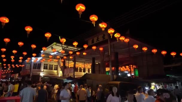 Inclinación disparó Pek Gong Cheng de multitud durante el año nuevo chino — Vídeo de stock