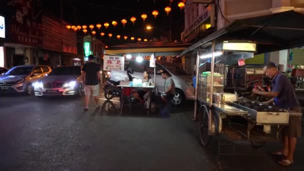 Vegetarian Mua Zhi menjual makanan di jalanan — Stok Video