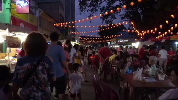 Voedsel straat tijdens Chinees Nieuwjaar viering — Stockvideo