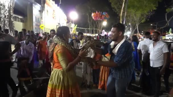 Snake photo session at street during Thaipusam festival. — Stock video